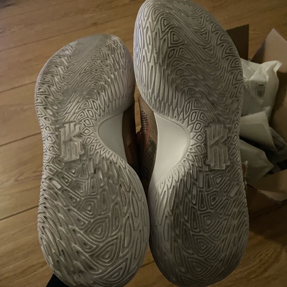 Kobe Nike’s pastel - Picture 2 of 3